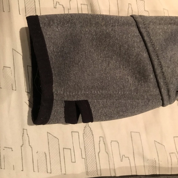 Bench hoodie grey/silver lightly used - Picture 4 of 5
